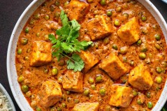 Mattar Paneer