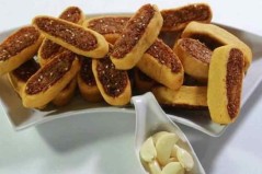 Garlic Bhakarwadi