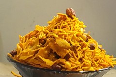 Garlic Chivda